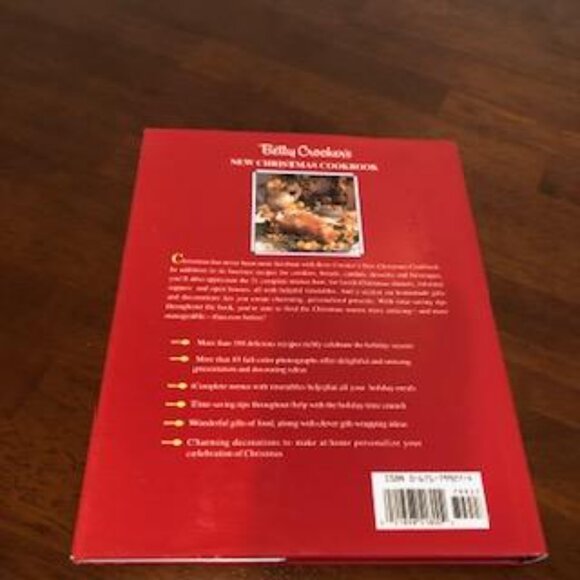 Betty Crocker’s New Christmas Cookbook Hardcover Book Pre-Owned. - Picture 5 of 16